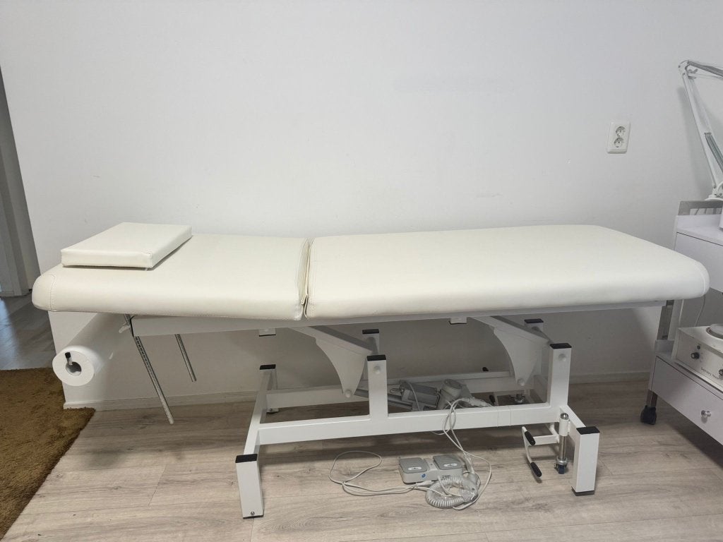 Elektrische massagetafel, Ophalen, Zo goed als nieuw, Massagetafel