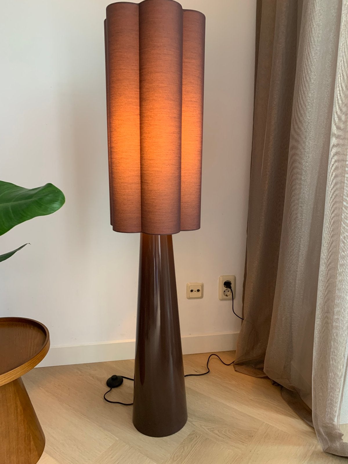Vloerlamp Pandia bruin Kwantum, Huis en Inrichting, Lampen | Vloerlampen, Ophalen of Verzenden, Zo goed als nieuw