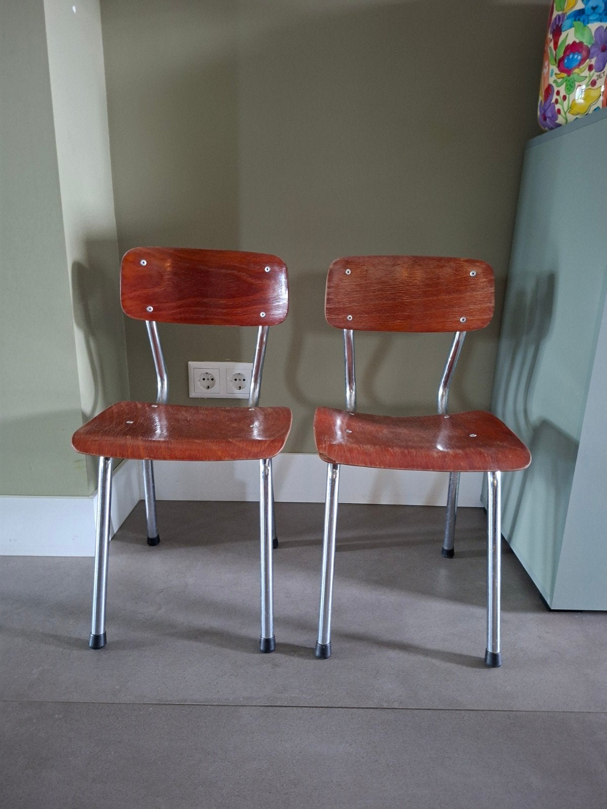 Set van 2 vintage kinder schoolstoelen, Antiek en Kunst, Ophalen