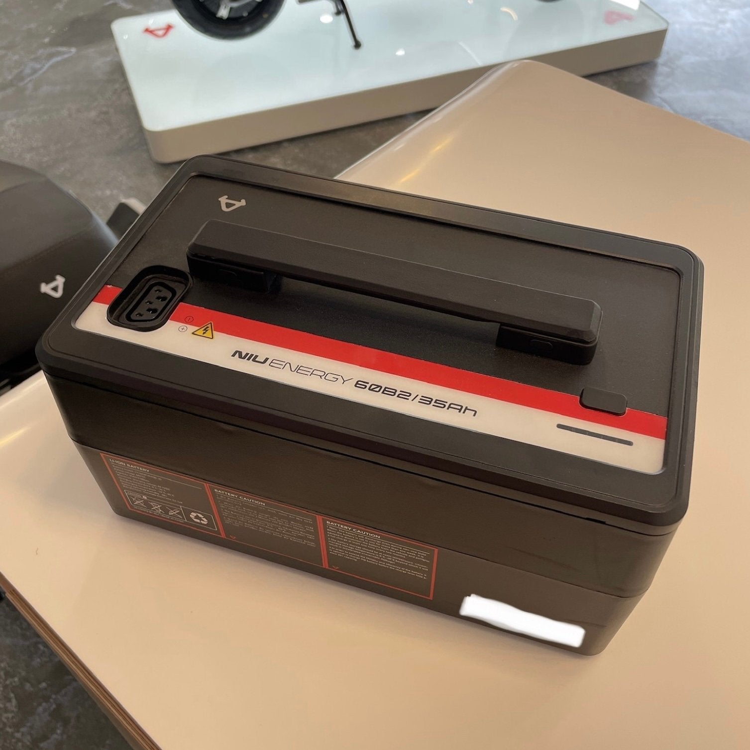 NIU Energy 60V 35Ah Accu voor Elektrische Scooter, Ophalen, Zo goed als nieuw