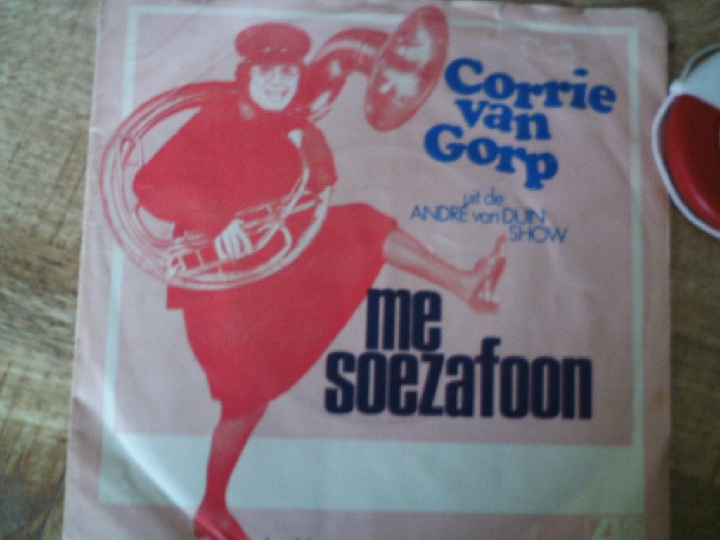 corrie van gorp - me soezafoon   23jul, 7 inch, Ophalen of Verzenden, Zo goed als nieuw, Fotohoes