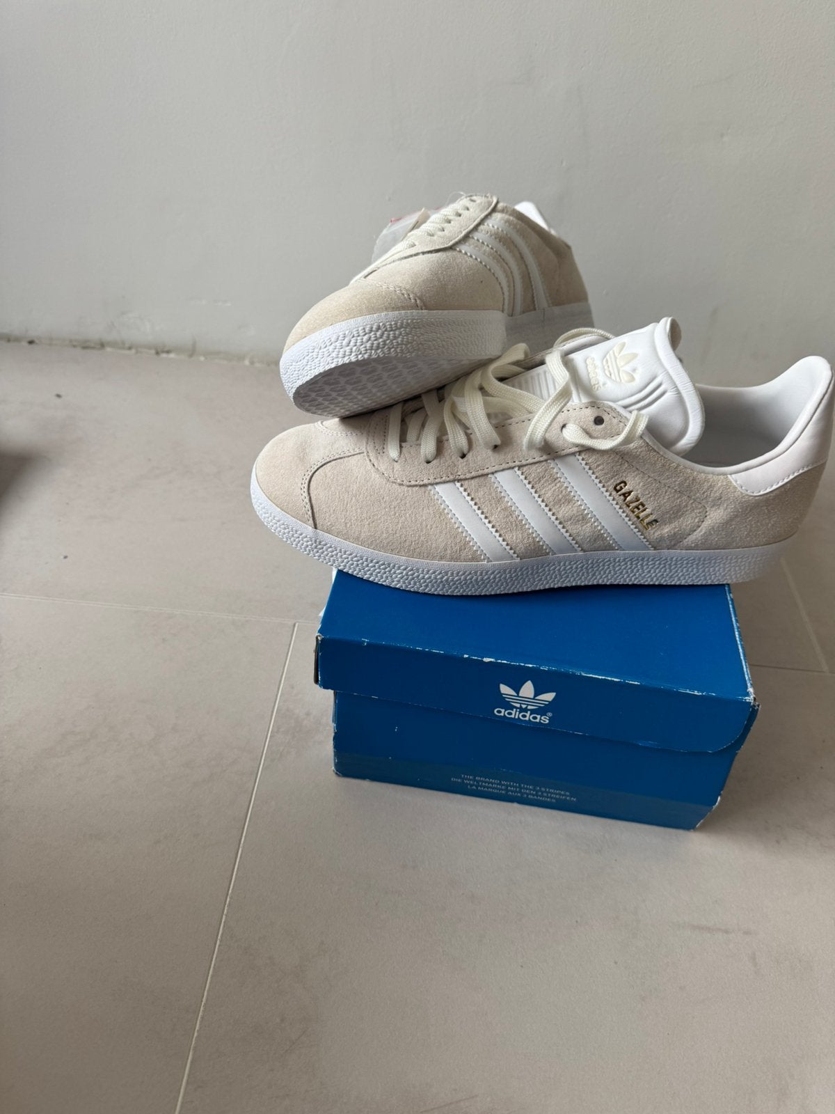 Adidas Gazelle Beige maat 42, Kleding | Heren, Ophalen, Overige kleuren, Sportschoenen, Nieuw