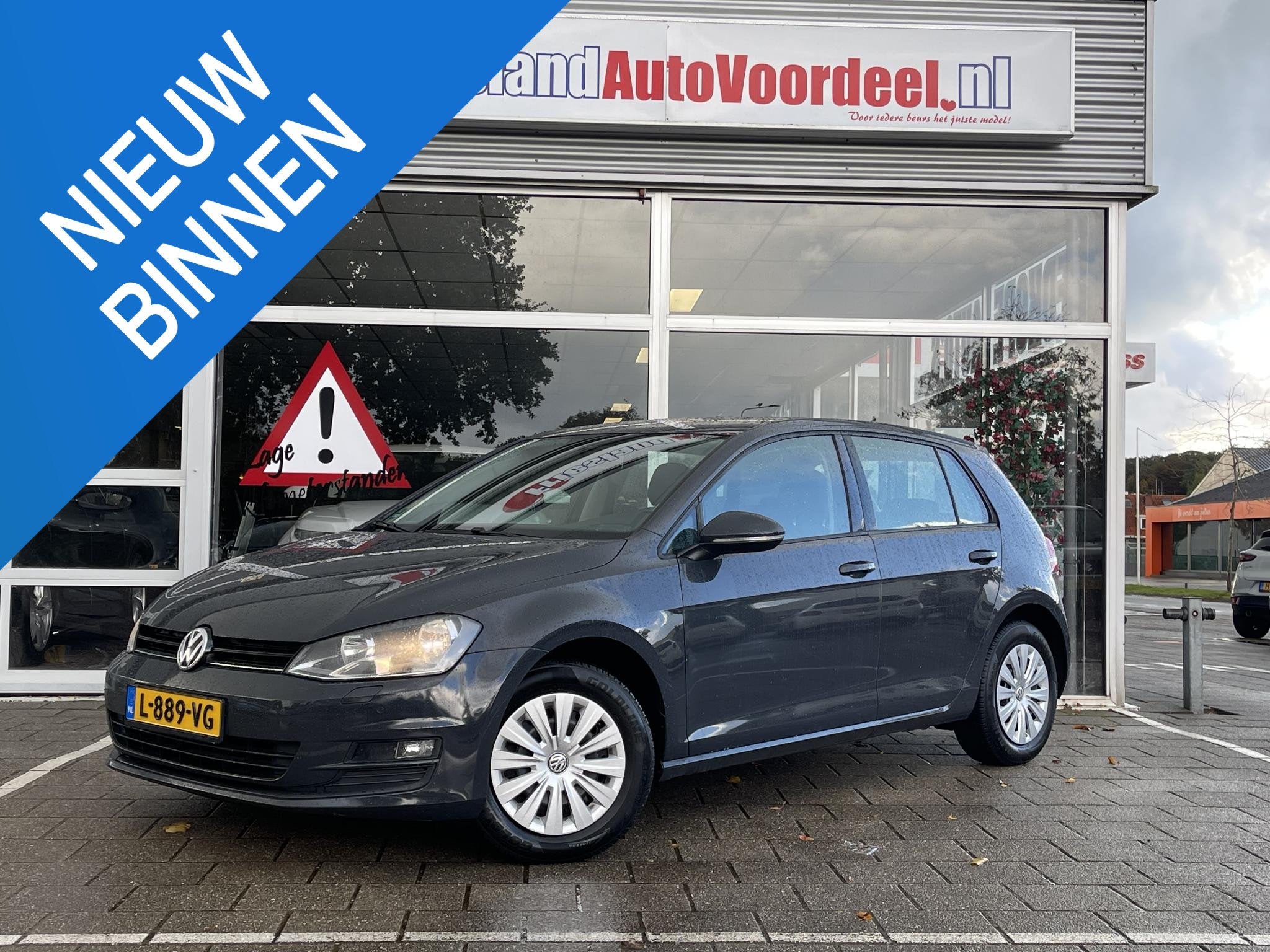 Volkswagen Golf 1.2 TSI Trendline /Airco/5 drs/Stoelverw/Par, Voorwielaandrijving, Euro 5, Gebruikt, Zwart