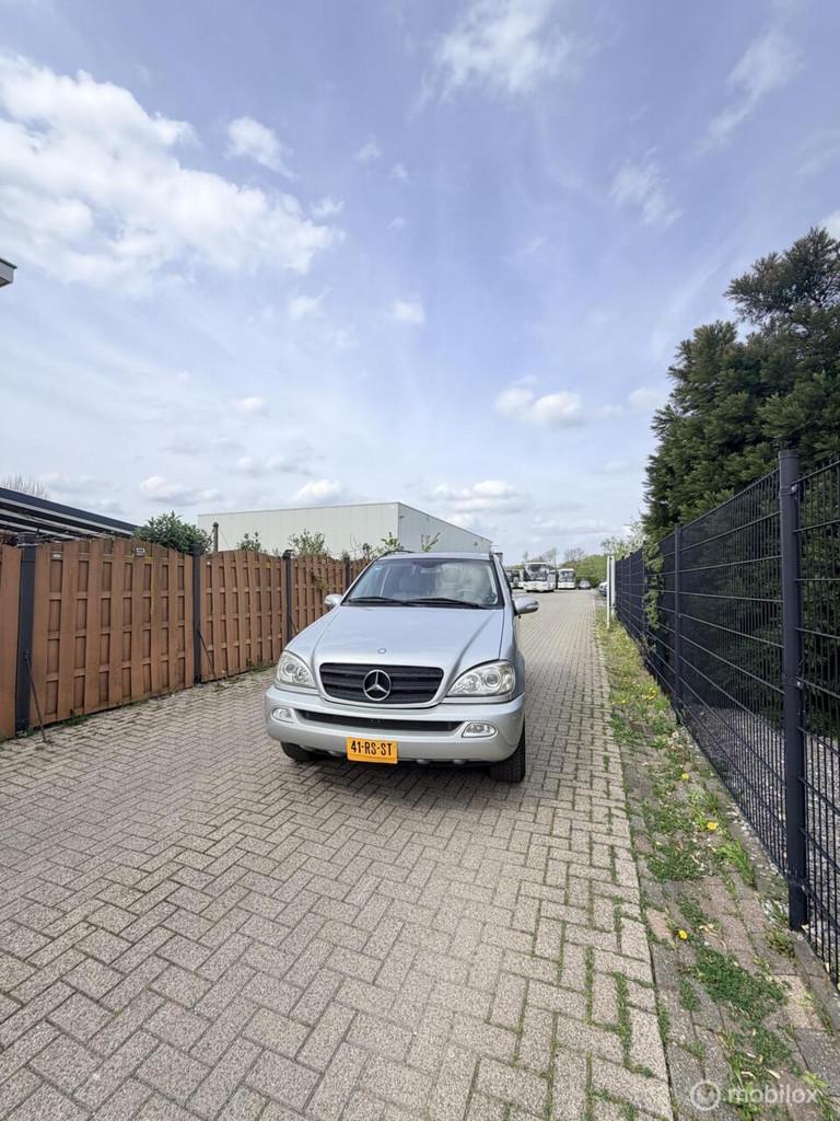 Mercedes M-klasse 350, Auto's, Mercedes-Benz, Bedrijf, Te koop, M-Klasse, 4x4, ABS, Airbags, Airconditioning, Alarm, Automatische klimaatregeling