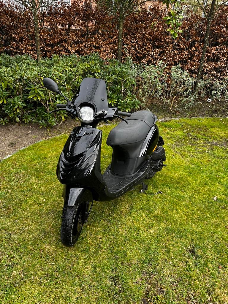 Piaggio Zip 50cc Geel Kenteken - Loopt goed, Ophalen of Verzenden, Gebruikt, Benzine, Piaggio