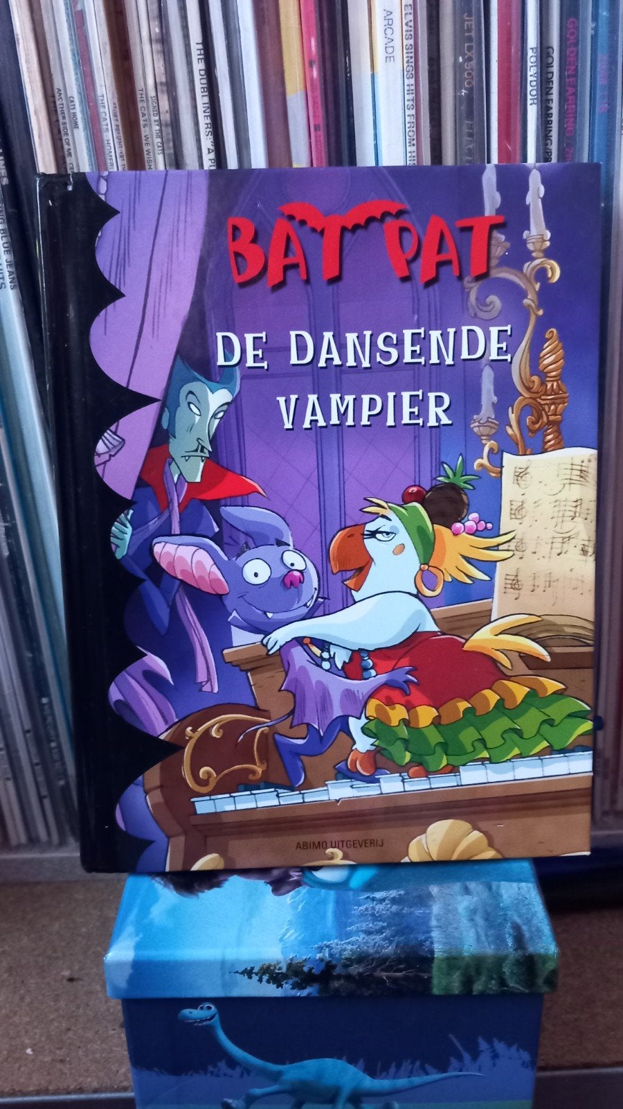 Bat Pat: De Dansende Vampier - Spannend kinderboek, Ophalen of Verzenden, Zo goed als nieuw, Roberto Pavanello, Fictie algemeen