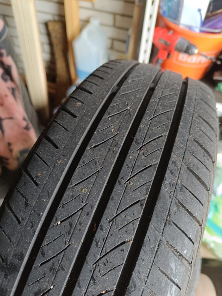 4x Zomer Banden op Velg 165/60R14, Ophalen of Verzenden, Gebruikt