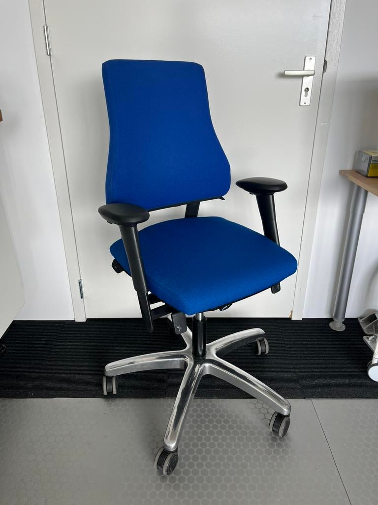 Bma Axia 2.2 Bureausotel 275.- pst., Ophalen, Gebruikt, Blauw, Geen