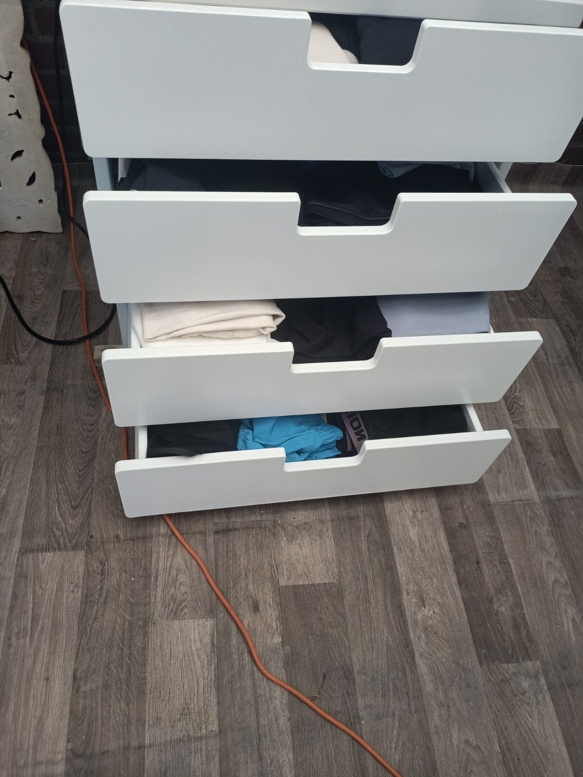Witte IKEA ladekast met 4 laden, Huis en Inrichting, Gebruikt, 100 tot 150 cm, 3 of 4 laden, Modern