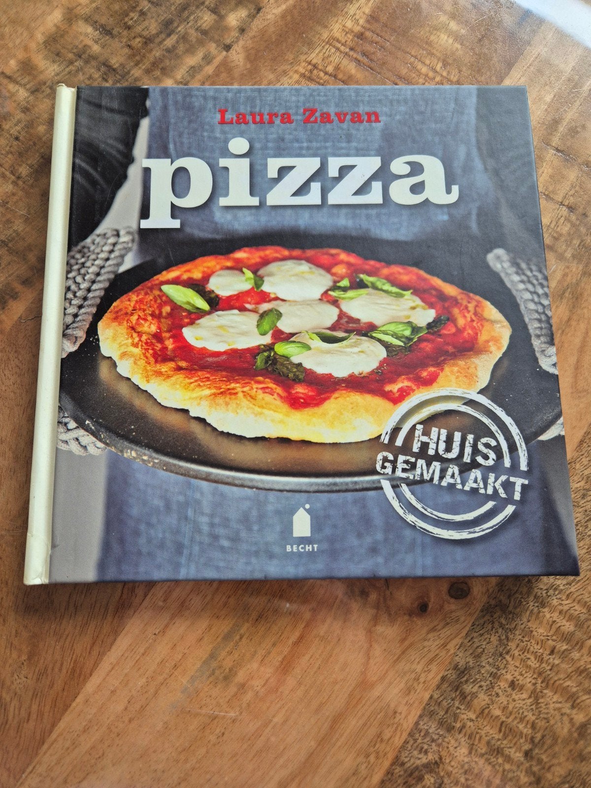 Laura Zavan - Pizza, Boeken, Kookboeken, Zo goed als nieuw, Italië, Ophalen of Verzenden