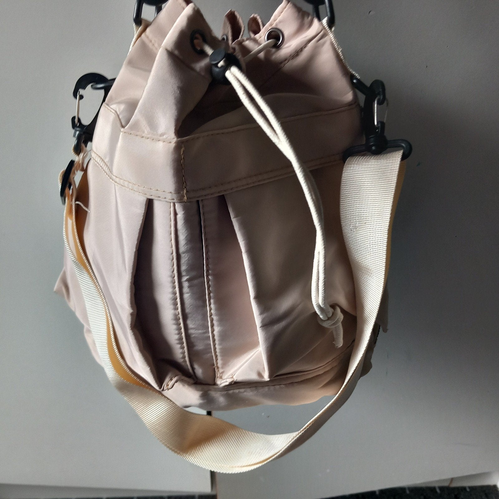 Stijlvolle beige schoudetas -  nieuw, Ophalen of Verzenden, Nieuw, Beige, Schoudertasje