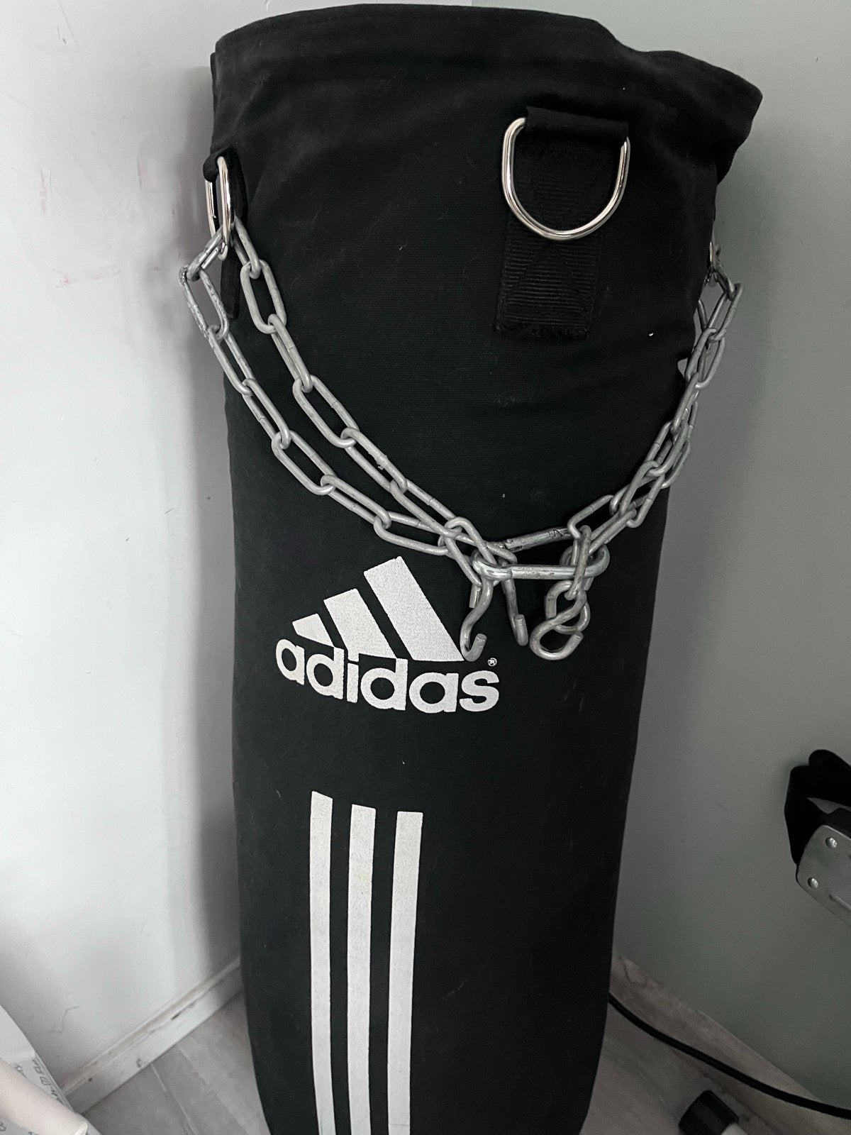 Adidas Bokszak 30kg - Perfect voor training, Ophalen of Verzenden, Gebruikt, Overige, Vechtsportmateriaal