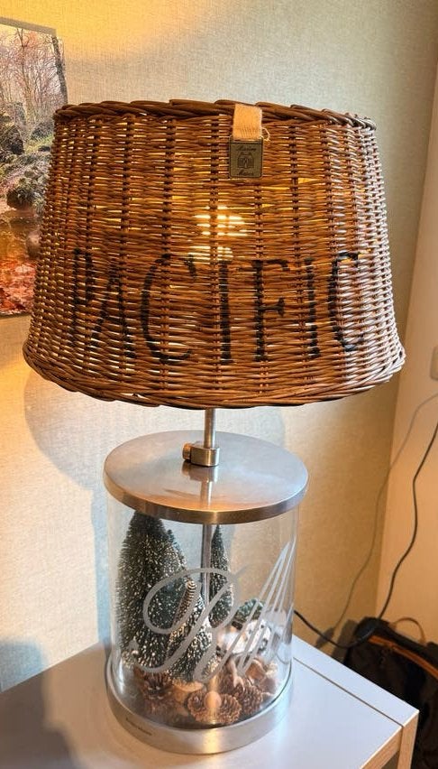 Riviera Maison The Collector Lamp Base L met rietenkap, Ophalen, Riviera Maison, E27 (groot), Met kap