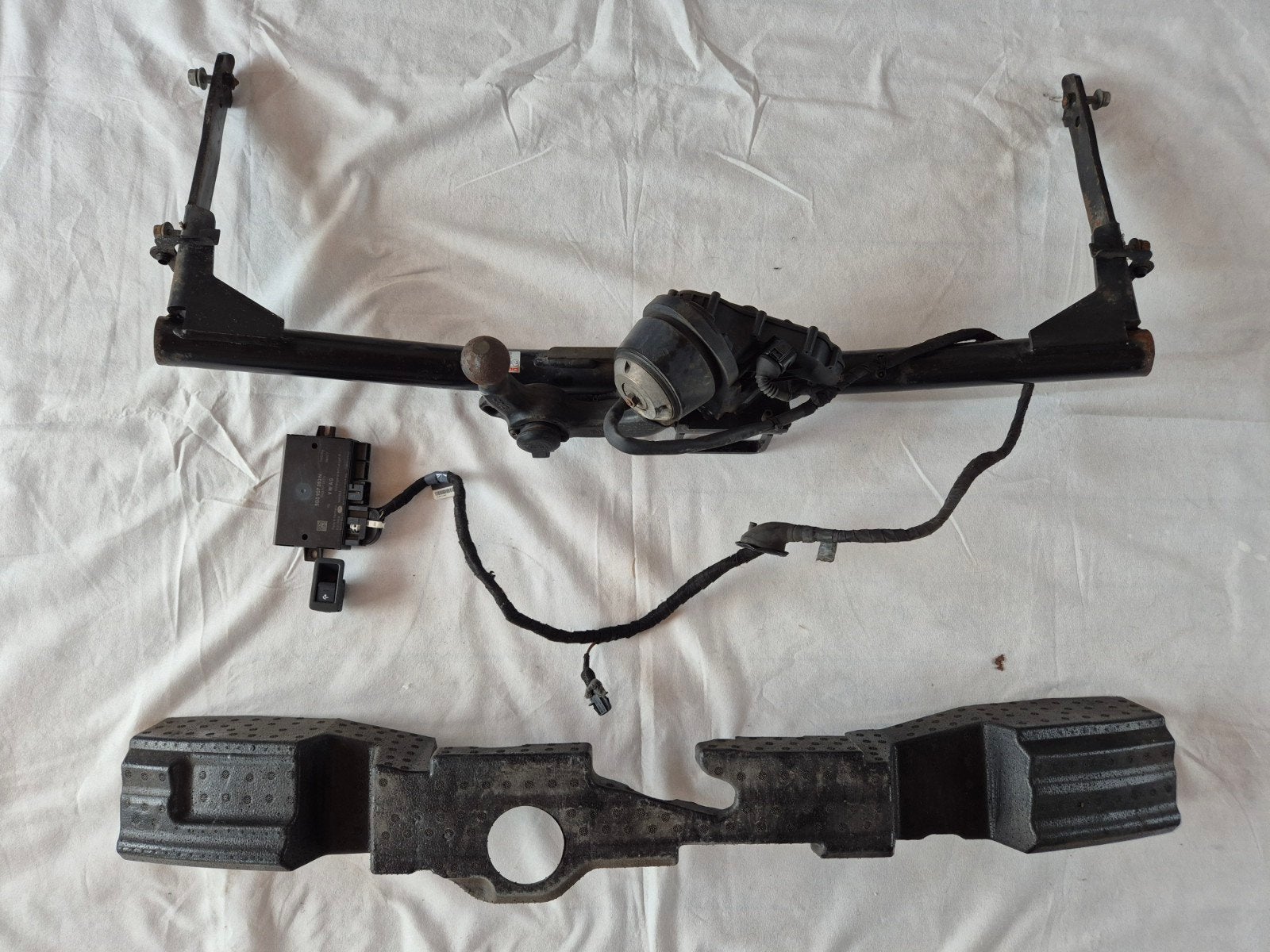 8V AUDI A3 WEGDRAAIBARE TREKHAAK + MODULE, Ophalen of Verzenden, Gebruikt, Audi