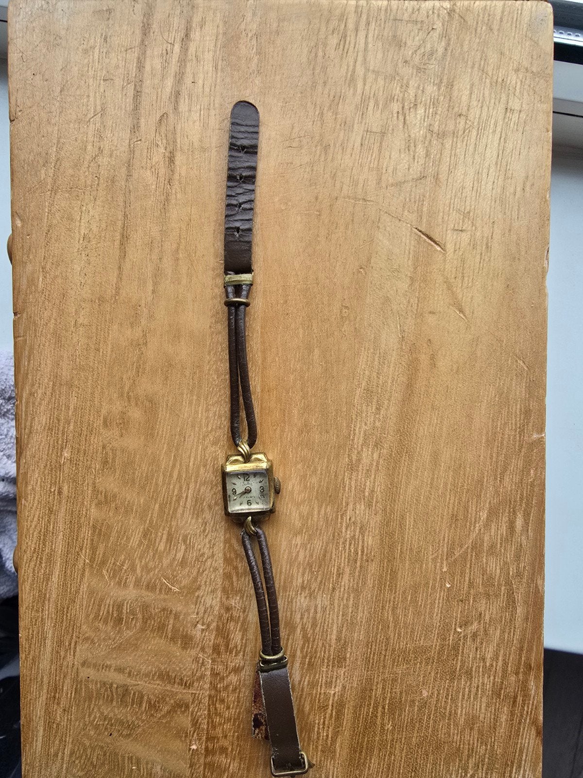 Vintage Duxa dames polshorloge met leren bandje, Sieraden, Tassen en Uiterlijk, Horloges | Antiek, Polshorloge, Overige merken
