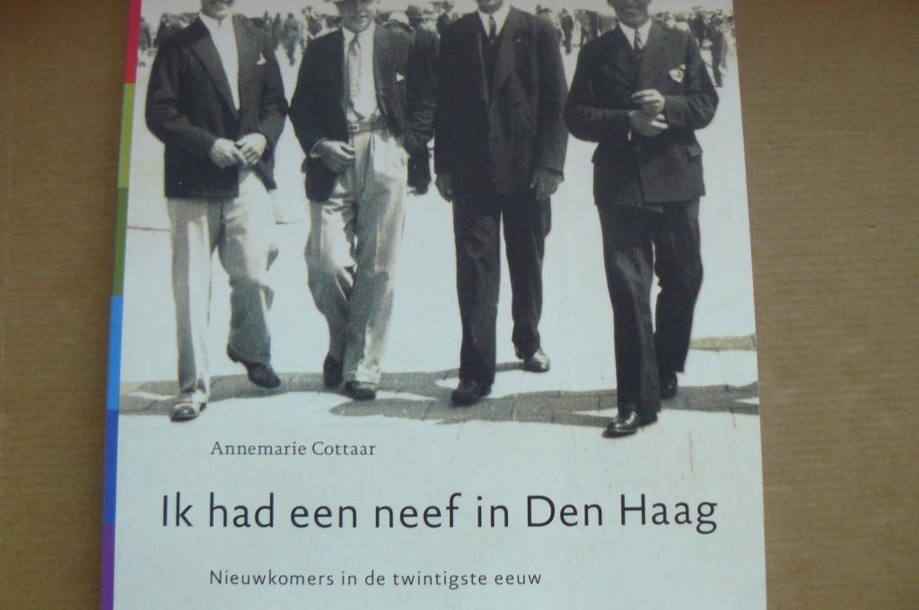 NIEUWKOMERS / 20e eeuw / Annemarie Cottaar / Den Haag, Ophalen of Verzenden, Gelezen