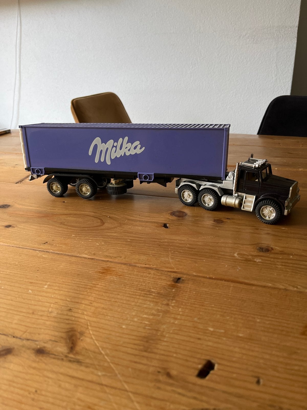 Milka Vrachtwagen Speelgoedmodel, Ophalen of Verzenden, Zo goed als nieuw