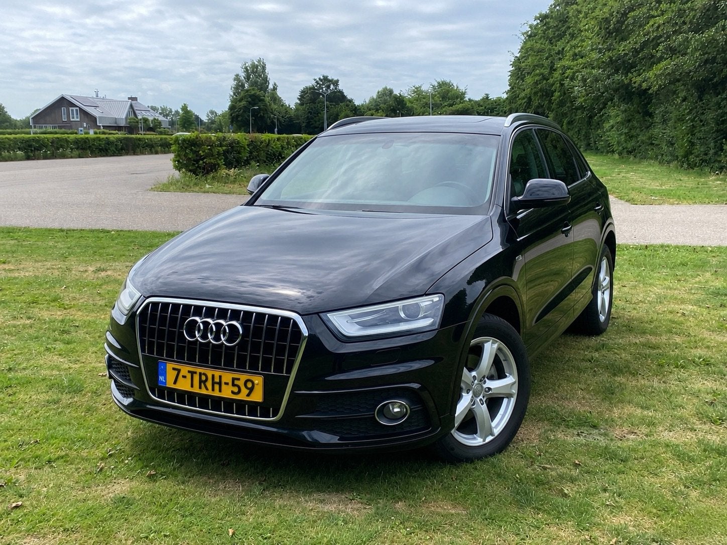 Audi Q3 1.4 Tfsi 110KW 2014 Zwart, Auto's, 730 kg, 1800 kg, 4 cilinders, Zwart