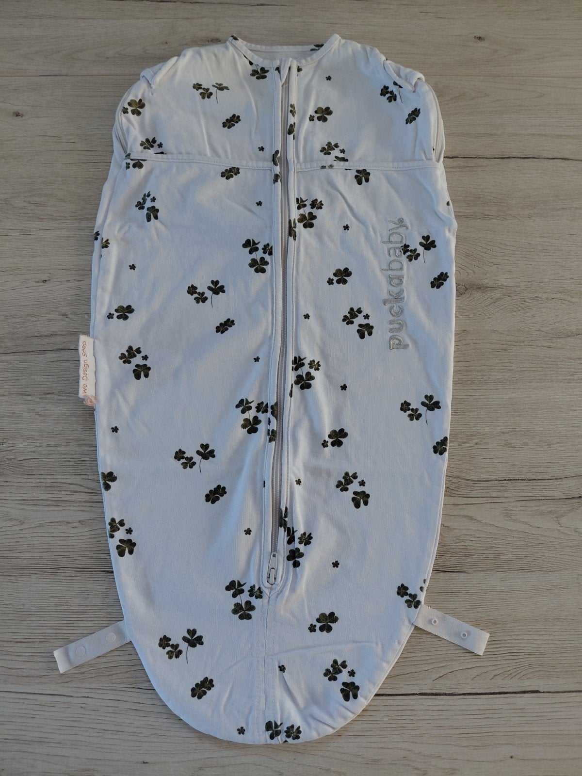 Puckababy mini, Lucky Clover, lichte gebruikerssporen, Gebruikt, Bakerzak of Bakerdoek, Inclusief buikband, Puckababy
