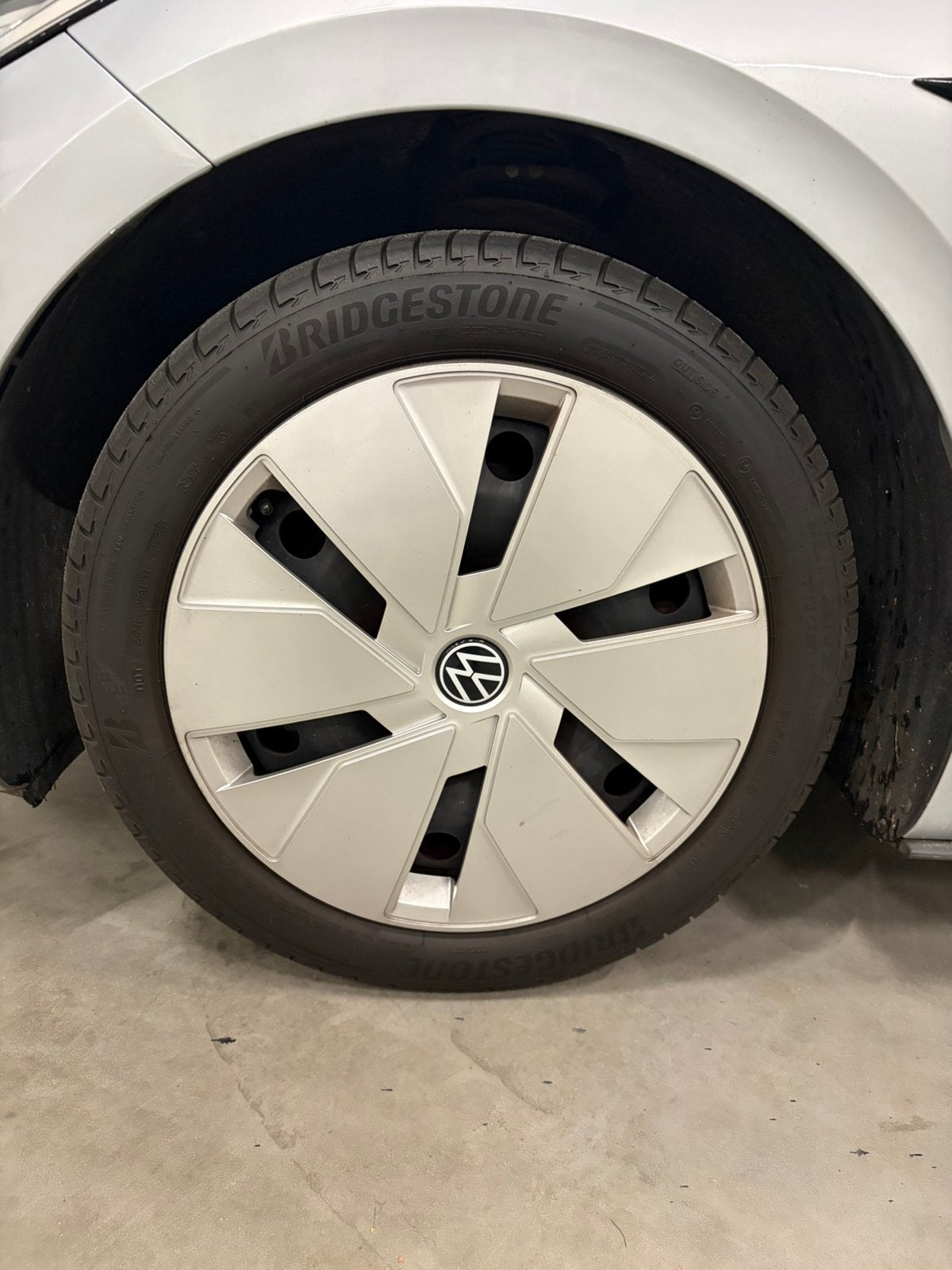 Banden vw id3, Ophalen, 18 inch, 215 mm, Band(en)