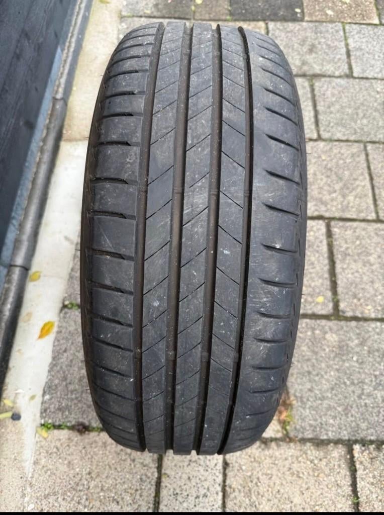 4x Bridgestone zomerbanden te koop, Auto-onderdelen, Banden en Velgen, Gebruikt, 235 mm, Band(en), Personenwagen