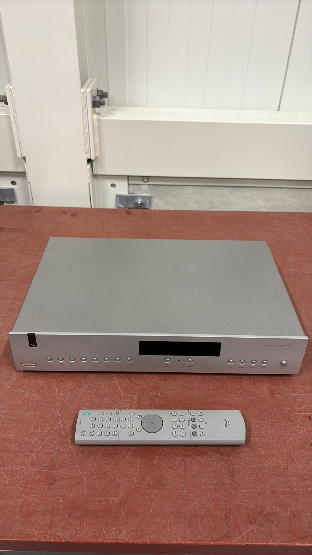 Arcam FMJ T21 AM/FM Tuner met Afstandsbediening, Audio, Tv en Foto, Ophalen of Verzenden, Zo goed als nieuw, Analoog