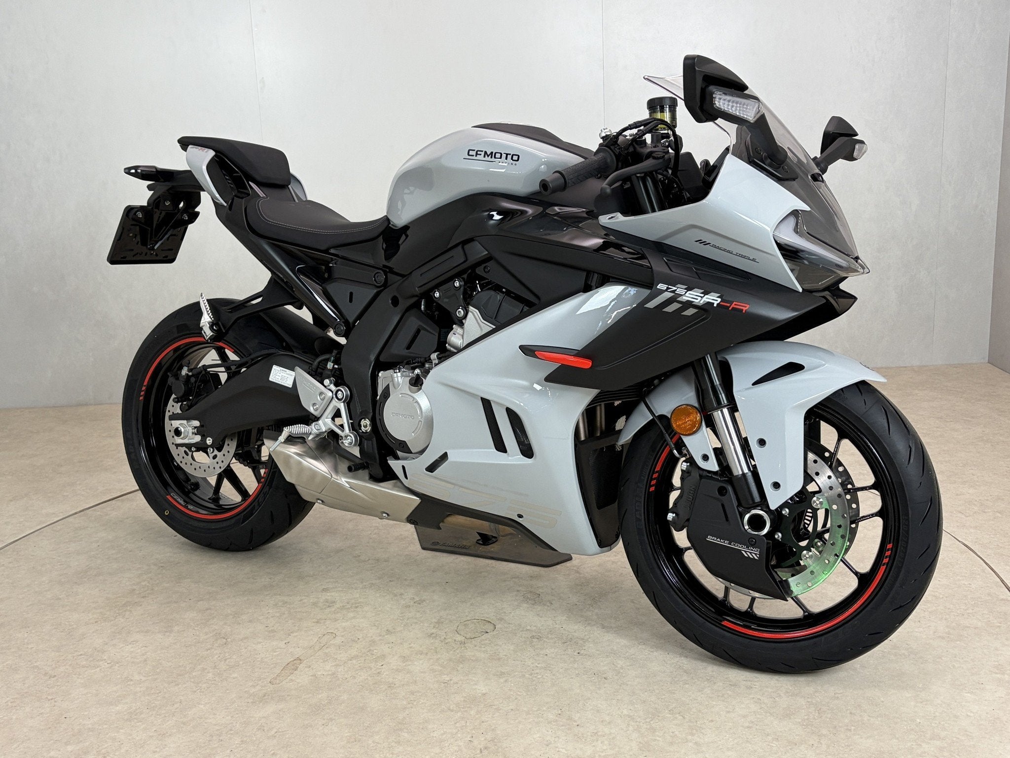 CFMOTO 675SR-R (bj 2026), Sport, Meer dan 35 kW, Contact@bwimport.be, Bedrijf