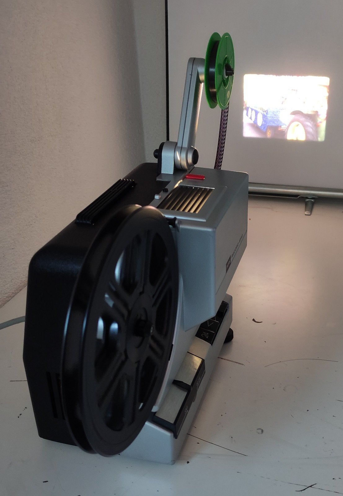 NORIS SMD FILMPROJECTOR VOOR SUPER 8 en DUBBEL 8 FILMS, Verzamelen, Fotografica en Filmapparatuur, Projector, 1960 tot 1980, Ophalen of Verzenden