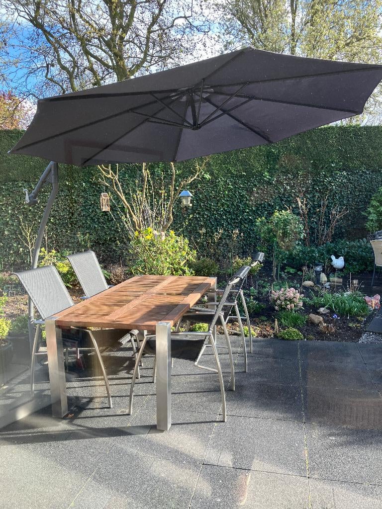 TUINPARASOL/ ZWEEFPARASOL MET VOET, Ophalen, 2 tot 3 meter, Zweefparasol, Verstelbaar