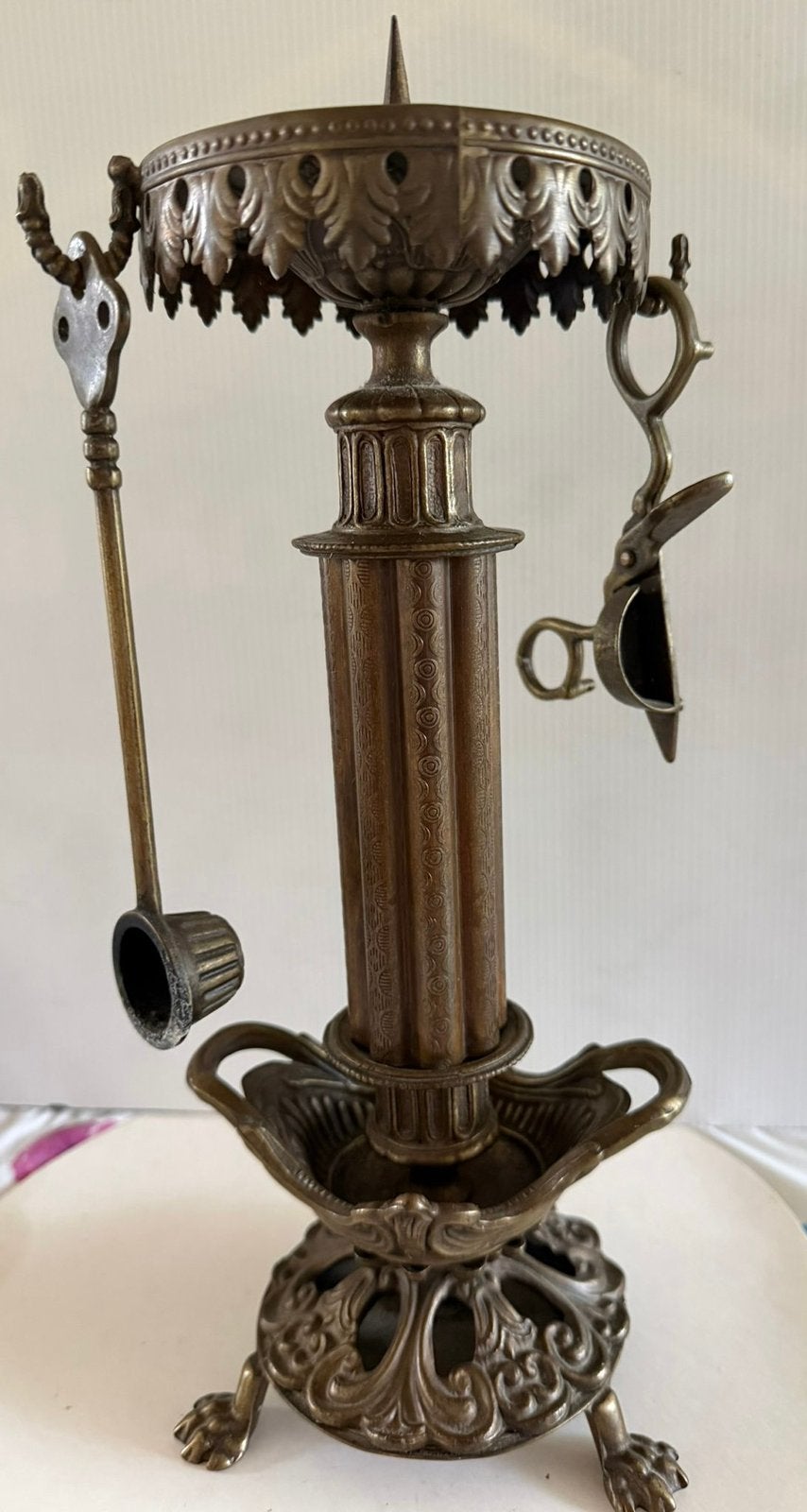 Antieke bronzen kandelaar, Ophalen of Verzenden, Koper of Brons