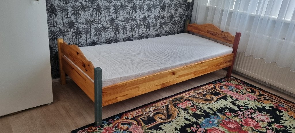 Eenpersoonsbed met nieuwe matras, Ophalen, 90 cm, Zo goed als nieuw, 200 cm