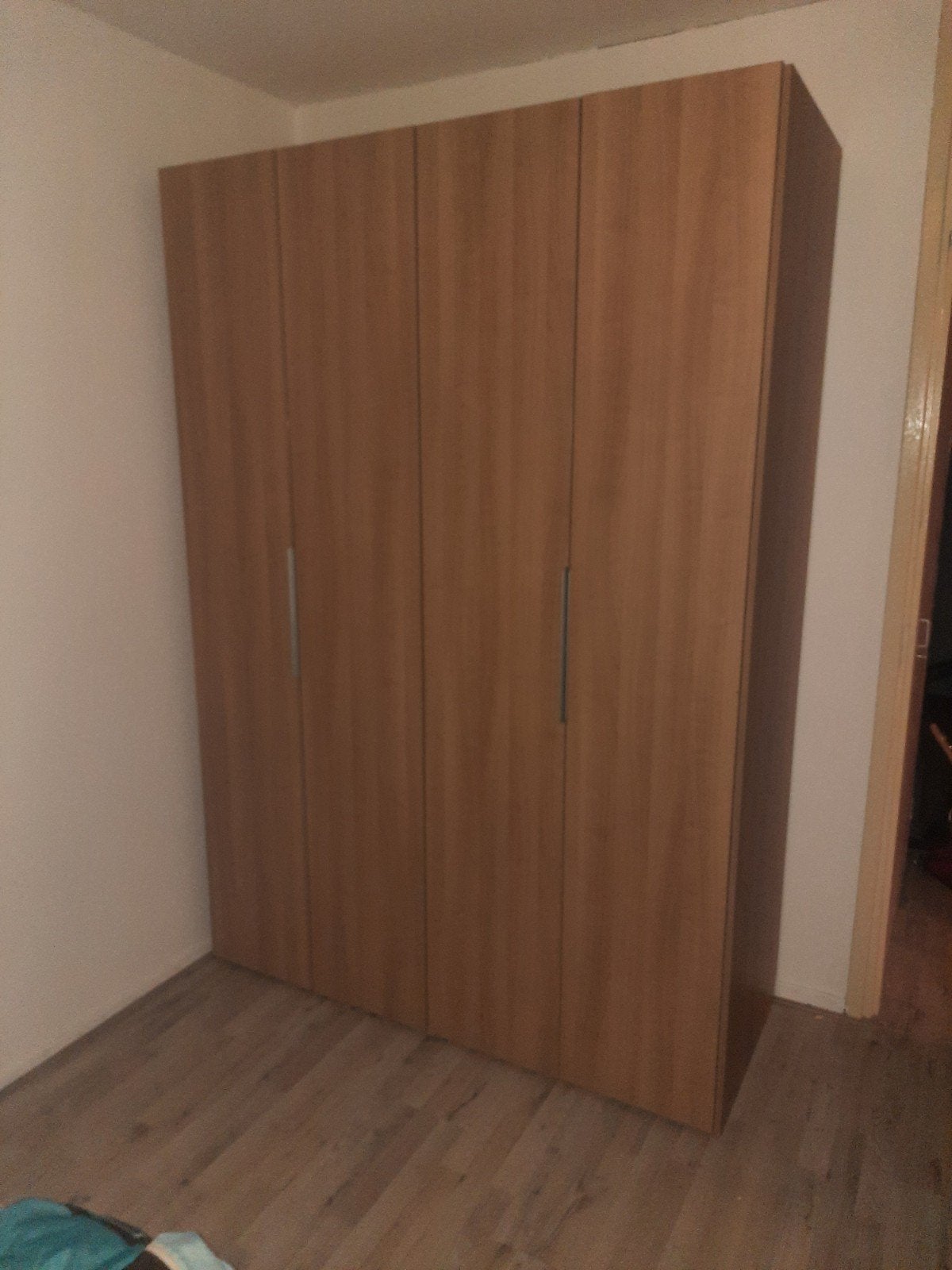 vier deurs linnenkast 225x156x60x22mm stevige kwaliteit, Ophalen, Met deur(en), 200 cm of meer, 150 tot 200 cm