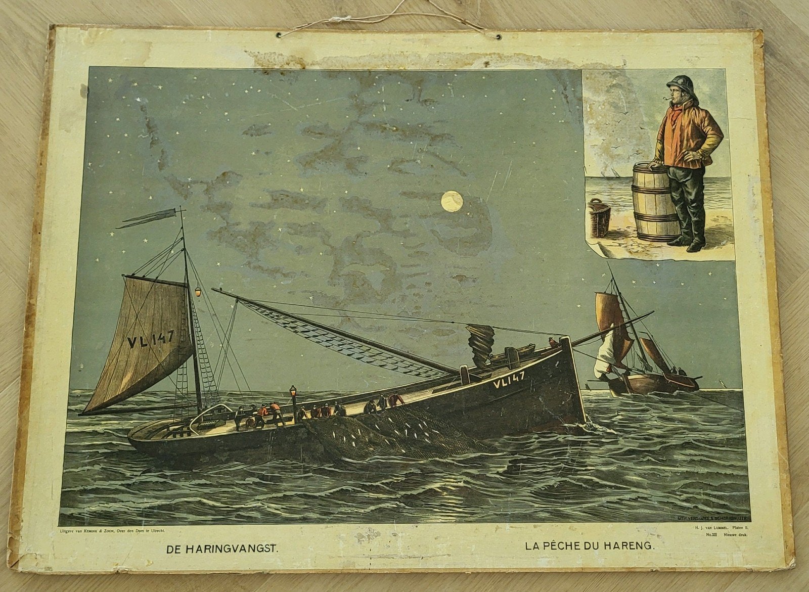 Schoolplaat 'De Haringvangst' Vlaardingen van Lummel  Kemink, Ophalen of Verzenden, Geschiedenis