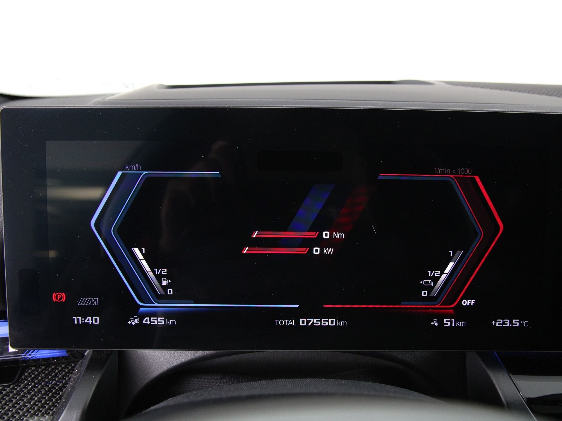 BMW M5 Sedan M Driver's Pack (bj 2026, automaat), Auto's, Automaat, Dealer onderhouden, Gebruikt, 4395 cc
