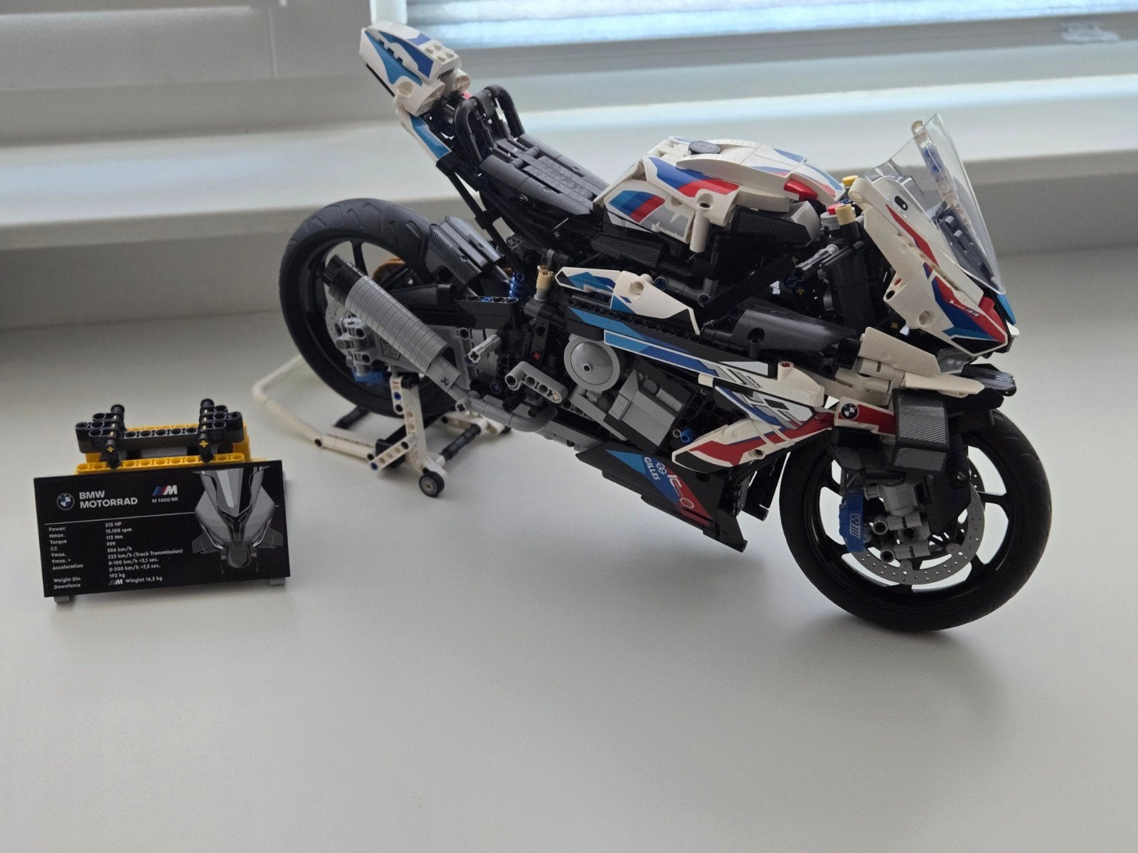 Lego Technic BMW M 1000 RR - Zo goed als nieuw, Zo goed als nieuw, Ophalen, Overige merken, Groter dan 1:32