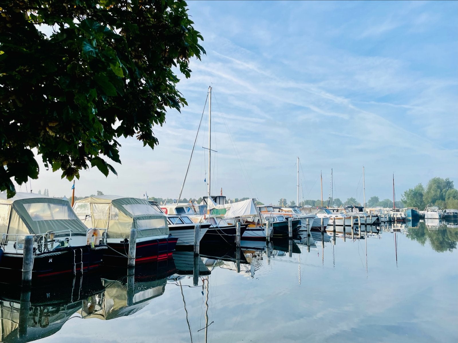 Prachtige ligplaatsen in Sneek, Buiten