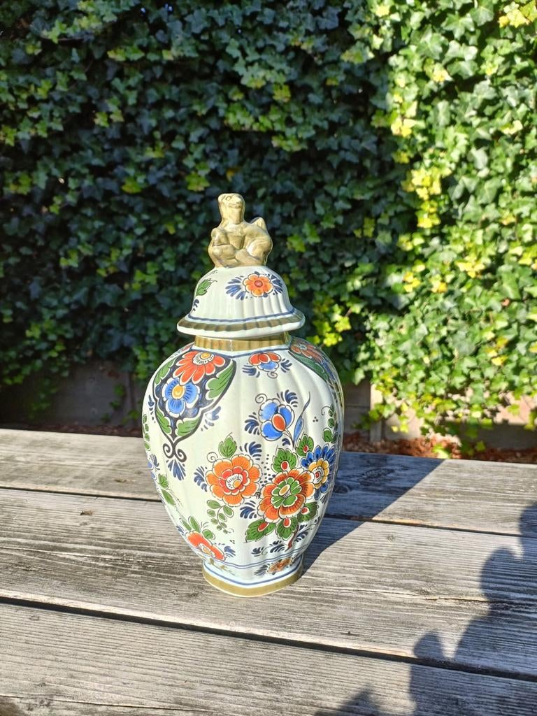 Aardewerk Makkum Vaas met Deksel - Bloemenmotief, Ophalen of Verzenden