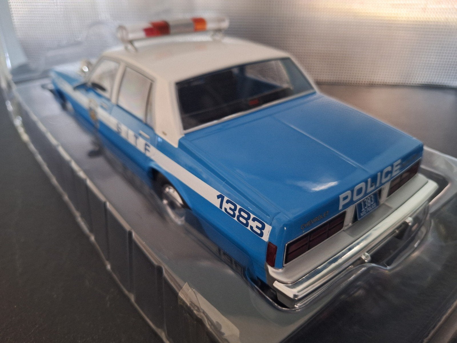 Chevrolet Caprice NYPD New York 1987 Schaal 1:18, Overige merken, MCG, Nieuw, Ophalen of Verzenden