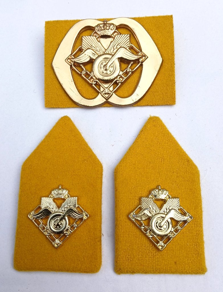 Baretembleem BEVO, 2000-2009, NATO sluiting, Ophalen of Verzenden, Landmacht, Nederland, Embleem of Badge