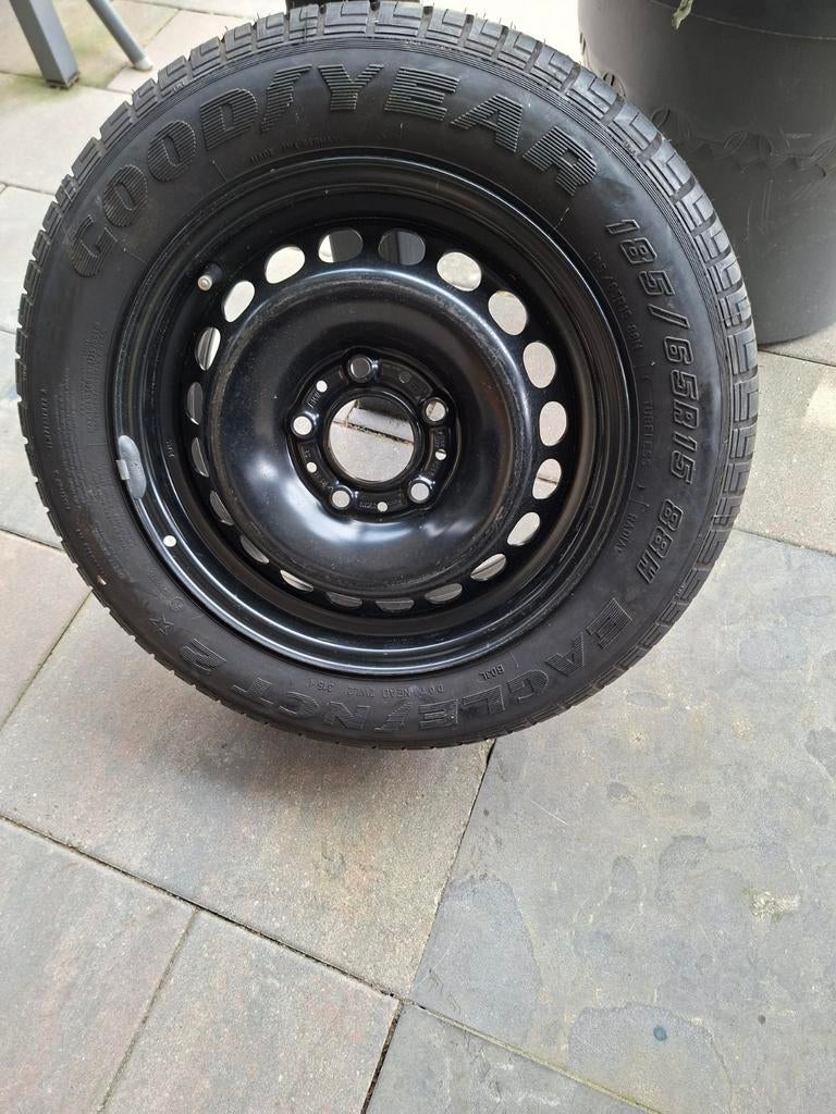 Goodyear 185/65R15 88H nieuwe zomerband stalen velg, Auto-onderdelen, 15 inch, Banden en Velgen, Nieuw, Personenwagen