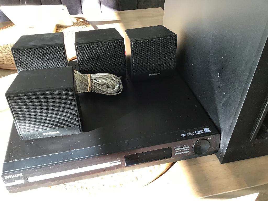 Philips Radio cd speler met kleine boxen en woofer, Ophalen, Gebruikt, Radio, Met cd-speler