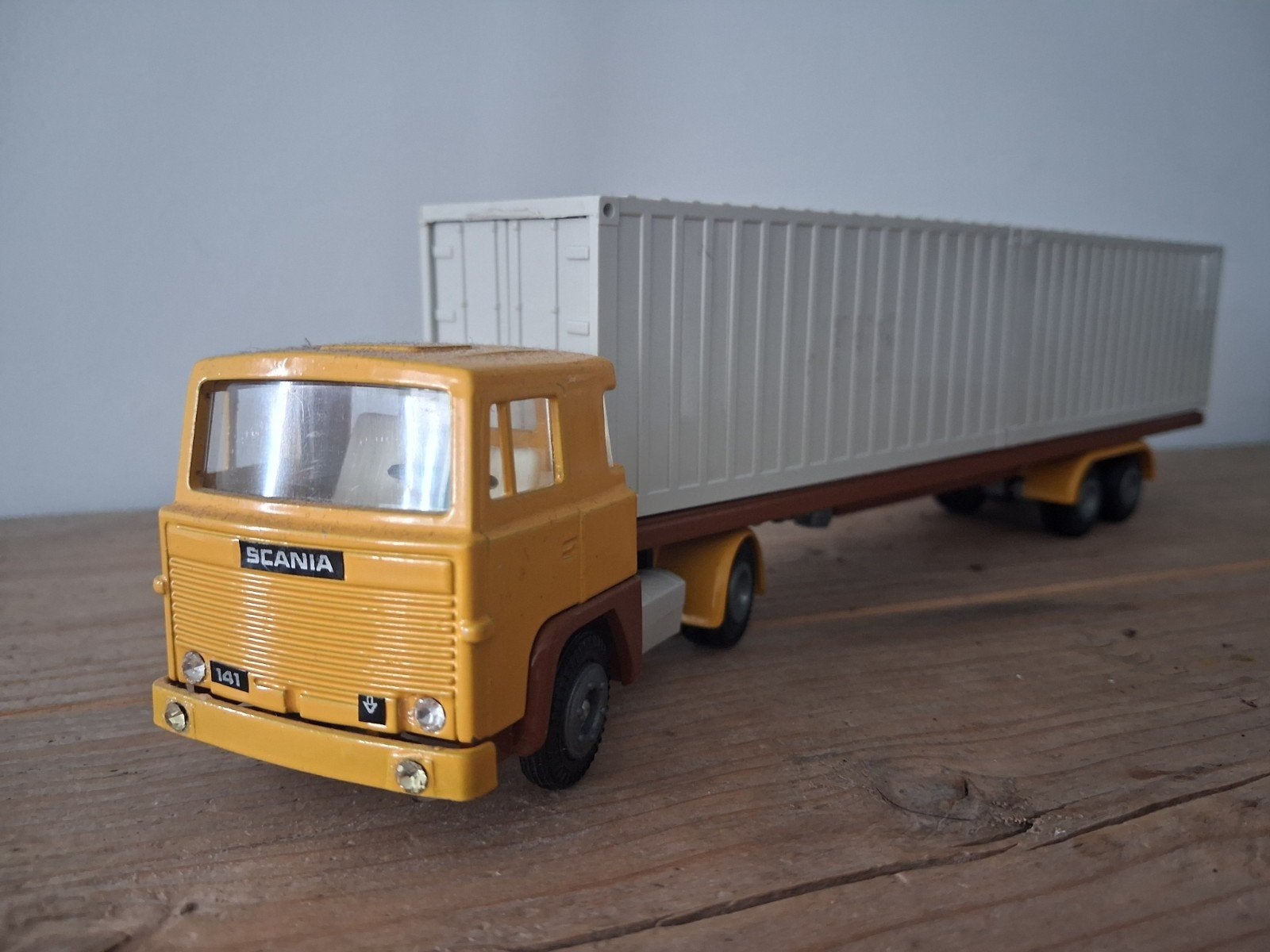 Tekno Scania 141 V8 met 2x 20FT Containers, Ophalen of Verzenden, Zo goed als nieuw, Bus of Vrachtwagen, Tekno