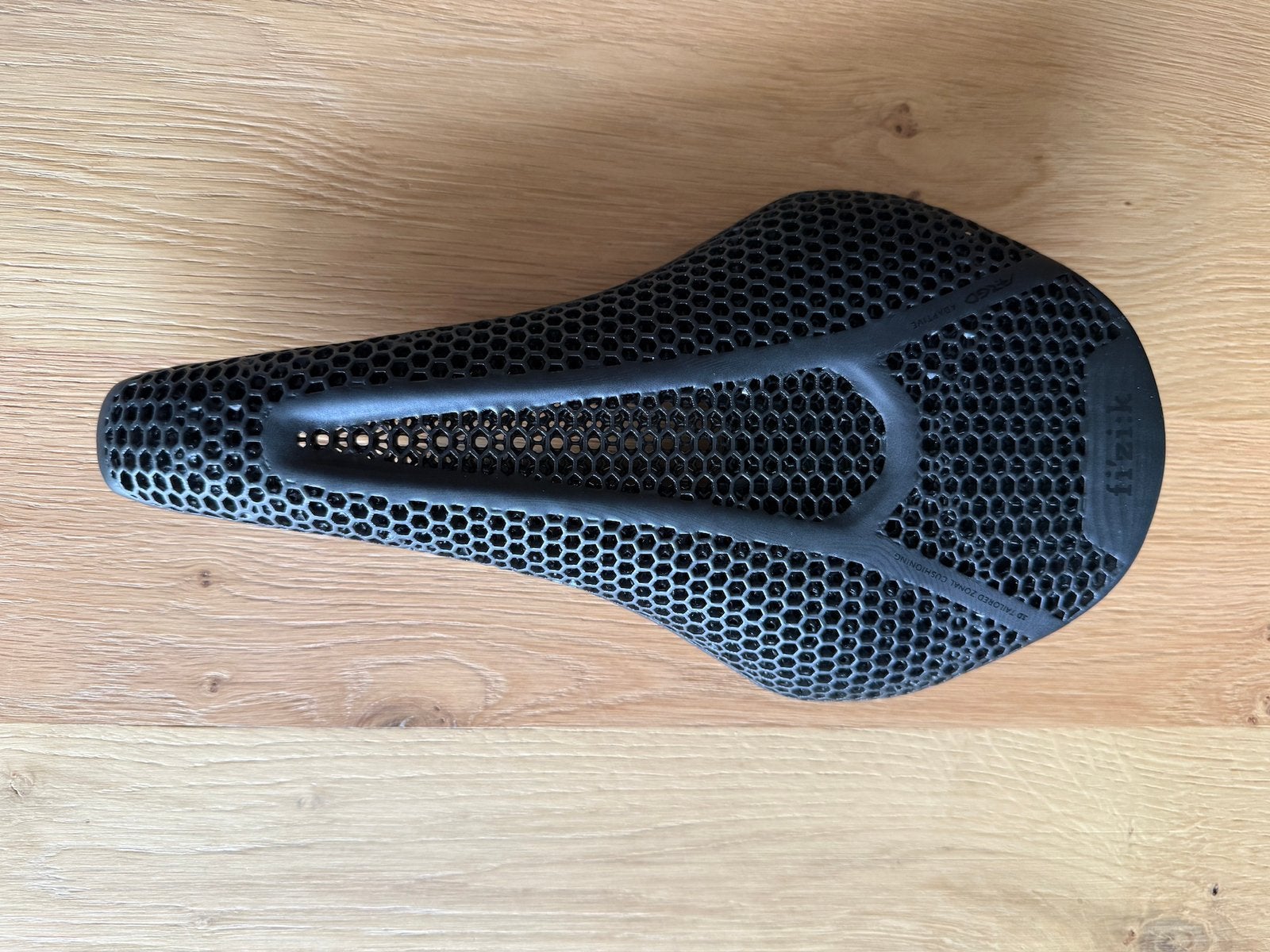 Fizik Vento Argo Adaptive R1 carbon zadel 140mm NIEUW!, Nieuw, Racefiets, Ophalen of Verzenden, Zadel