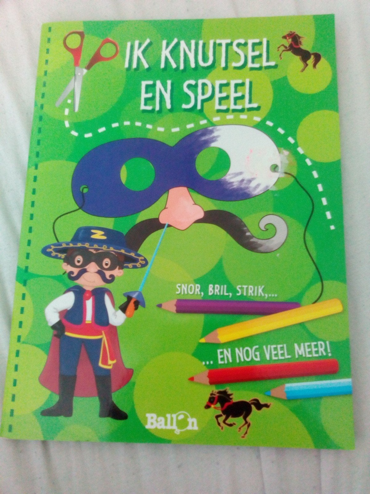Ik Knutsel en Speel - Knutselboek voor kinderen, Ophalen, Zo goed als nieuw