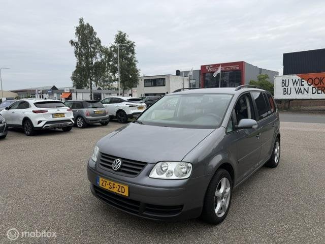 Volkswagen Touran 1.6-16V FSI Business, Auto's, Volkswagen, Voorwielaandrijving, Gebruikt, 4 cilinders, 116 pk
