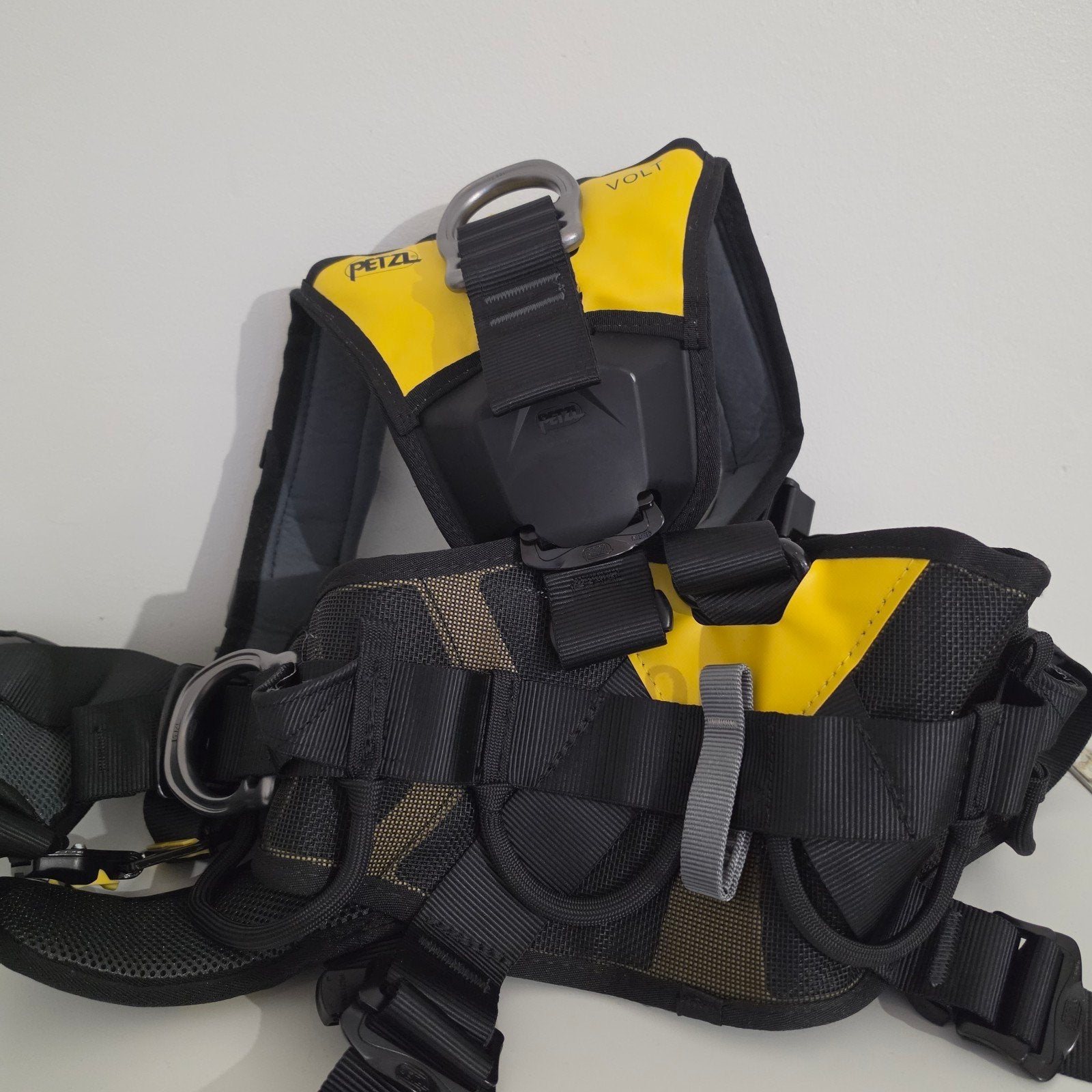 Nieuw Petzl VOLT Valharnas / Harnas - Maat 1 (C072CA01), Doe-het-zelf en Verbouw, Ophalen of Verzenden, Nieuw