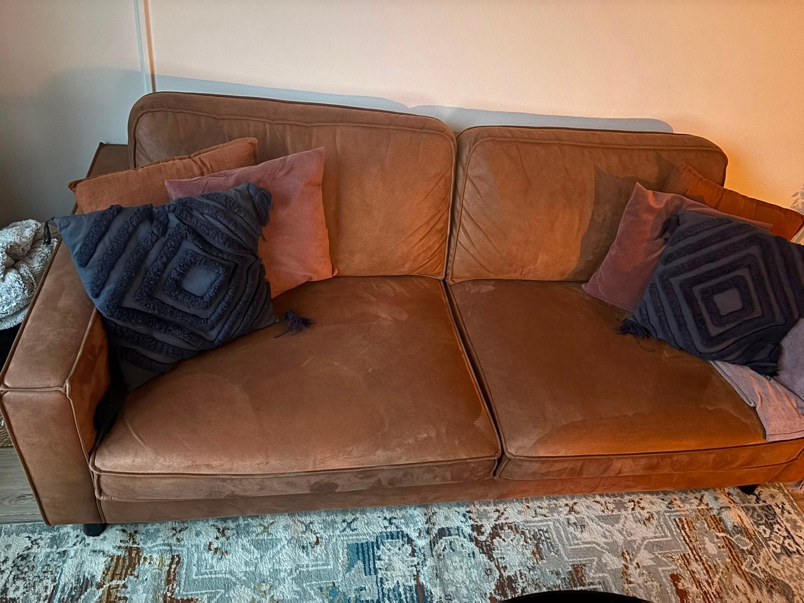 Comfortabele cognac tweezitsbank, Huis en Inrichting, Banken | Bankstellen, Ophalen, Gebruikt, Tweepersoons, 75 tot 100 cm