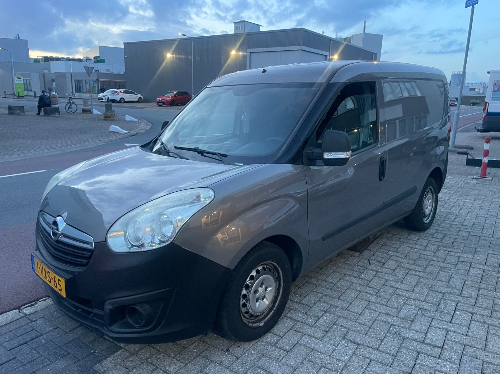 Opel Combo 1.3 CDTI / Airco ( Diesel Pomp Kapot), 21 km/l, Euro 5, Stof, Zwart