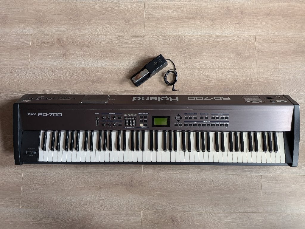 Roland RD-700 Stage Piano