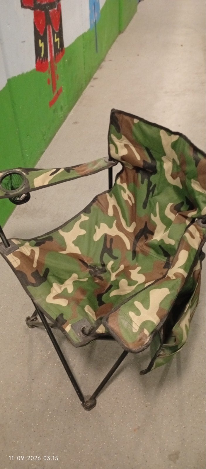 Opvouwbare camouflage campingstoel met bekerhouder, Ophalen of Verzenden, Gebruikt, Campingstoel